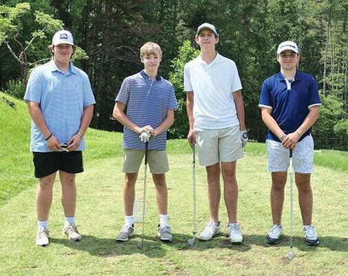 For the first time in the 
tournament’s history, 
a high school team 
participated. Thanks to the Union High School Golf Team, sponsored by MEOC Executive Director Emeritus Marilyn Pace Maxwell and husband Bill, for supporting the cause.